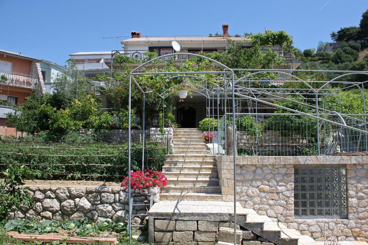 Studio Palit 3195A Exterior photo