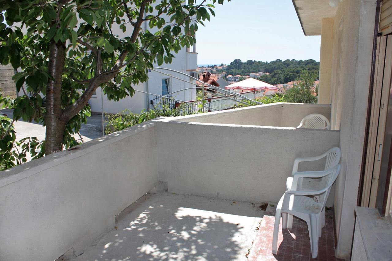 Studio Palit 3195A Exterior photo